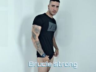 Brucie_strong
