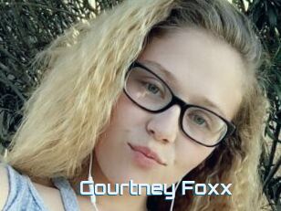 Courtney_Foxx