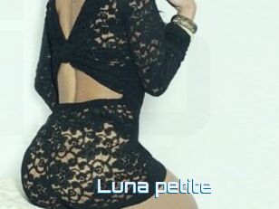 Luna_petite