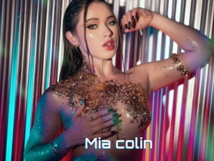 Mia_colin