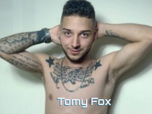 Tomy_Fox